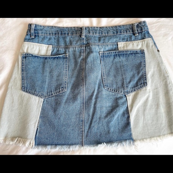 Cotton On 2-Tone Denim A-Line Mini Skirt. Size: 10 - Picture 2 of 4